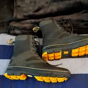 Dr. Martens botties size 10
